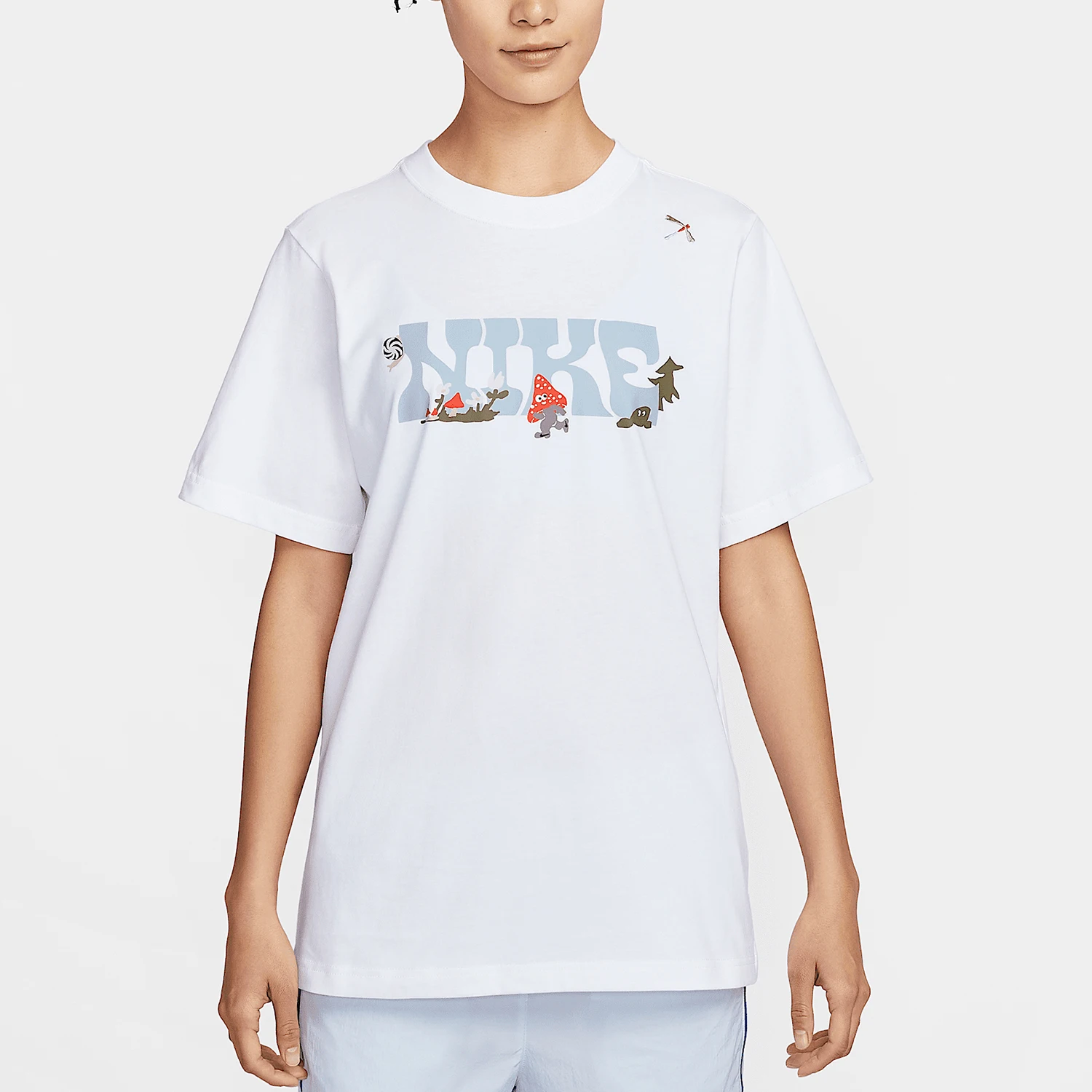 

Женская повседневная футболка большого размера Nike Sportswear IF0607-100