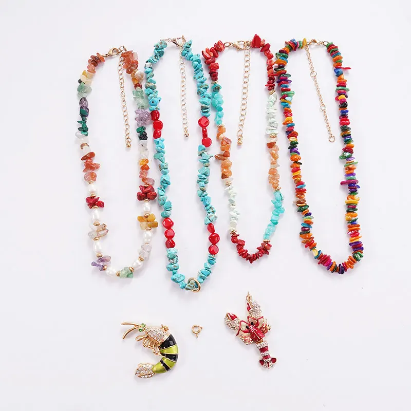 

Natural Stone Paired With A Lobster Necklace For DIY Accessories Suitable For Ocean-Themed Holiday Travel Arrangements