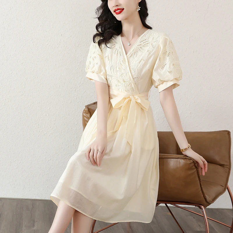 

ZUO MAN RU 2023 Women's Dress French Silk Solid Embroidered Robe Summer New V-Neck Hollow Lace Up Waist Slim Long Dress