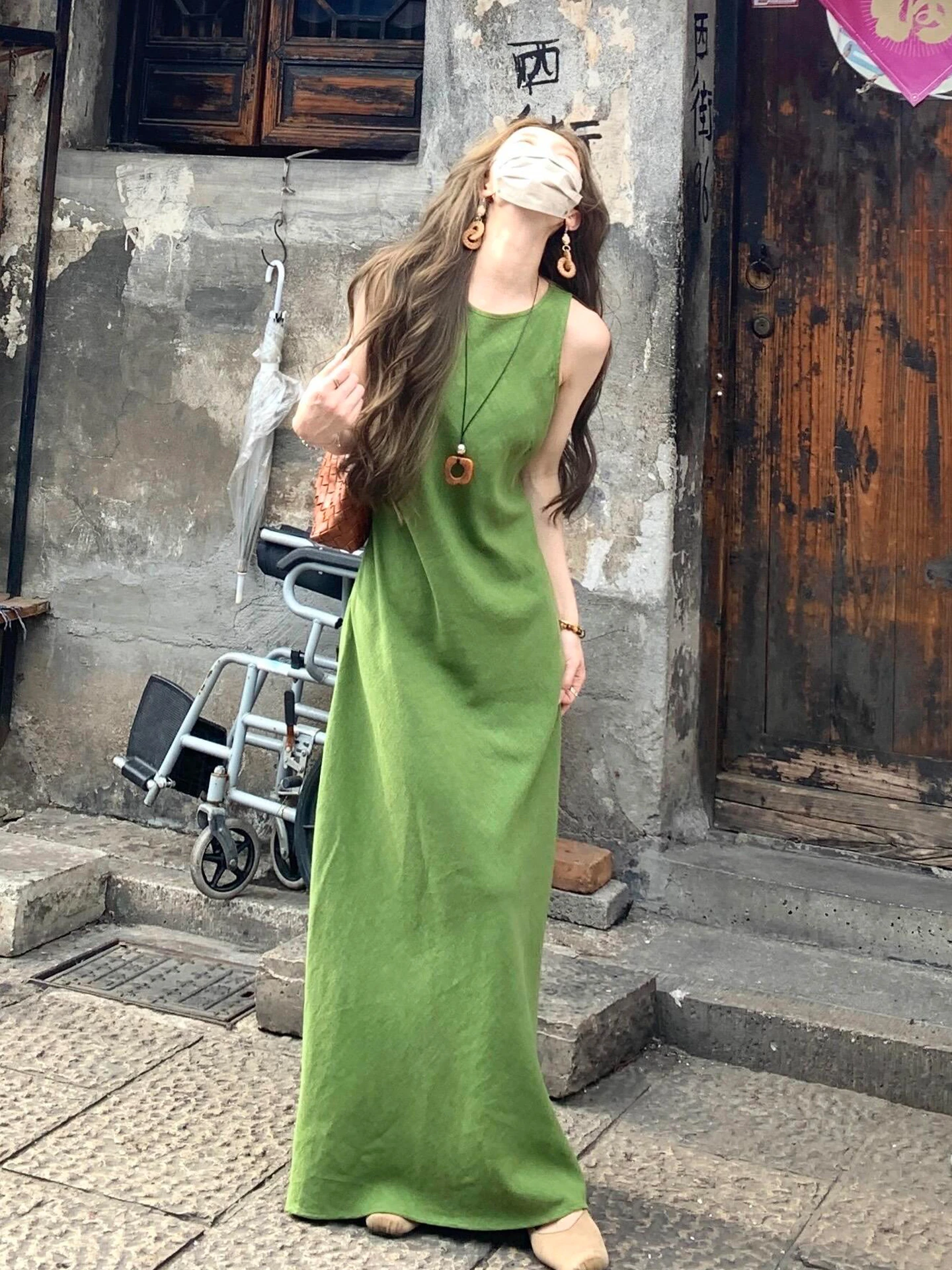 2025 New Green Camisole Vest Dress Women's Summer Seaside Vacation Style Temperament Waist Cinching French Style Long Skirt
