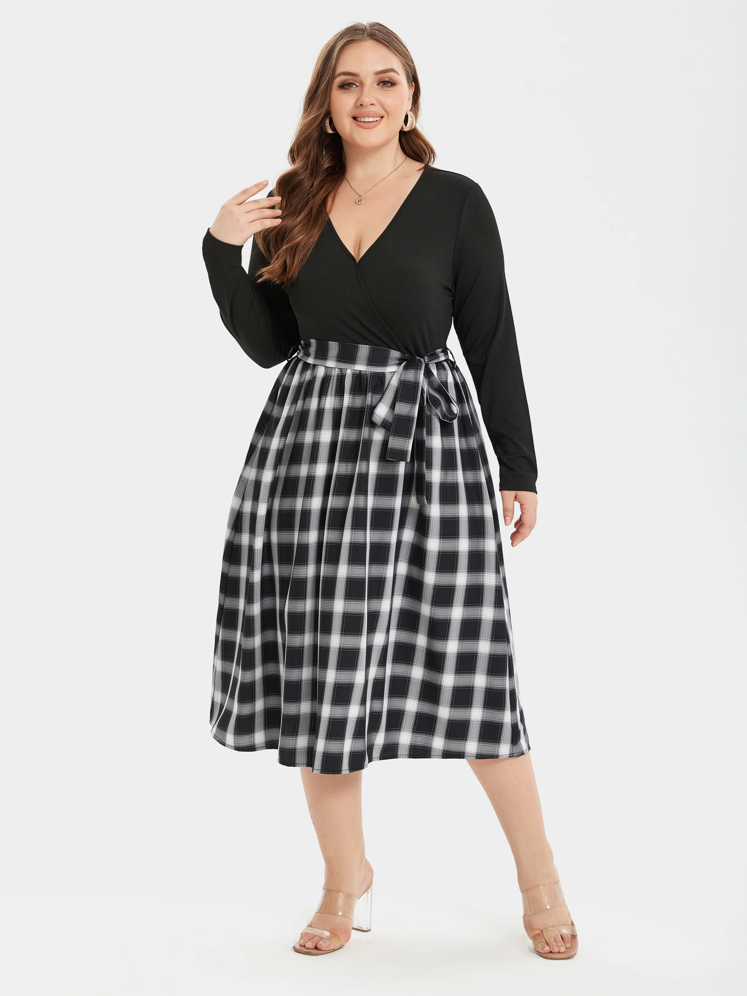 Plus Sized Clothing 2024 New Summer Black Women's Elegant Plaid Print V-Neck Belted Midi Dress Long Sleeve Patchwork Maxi Dress