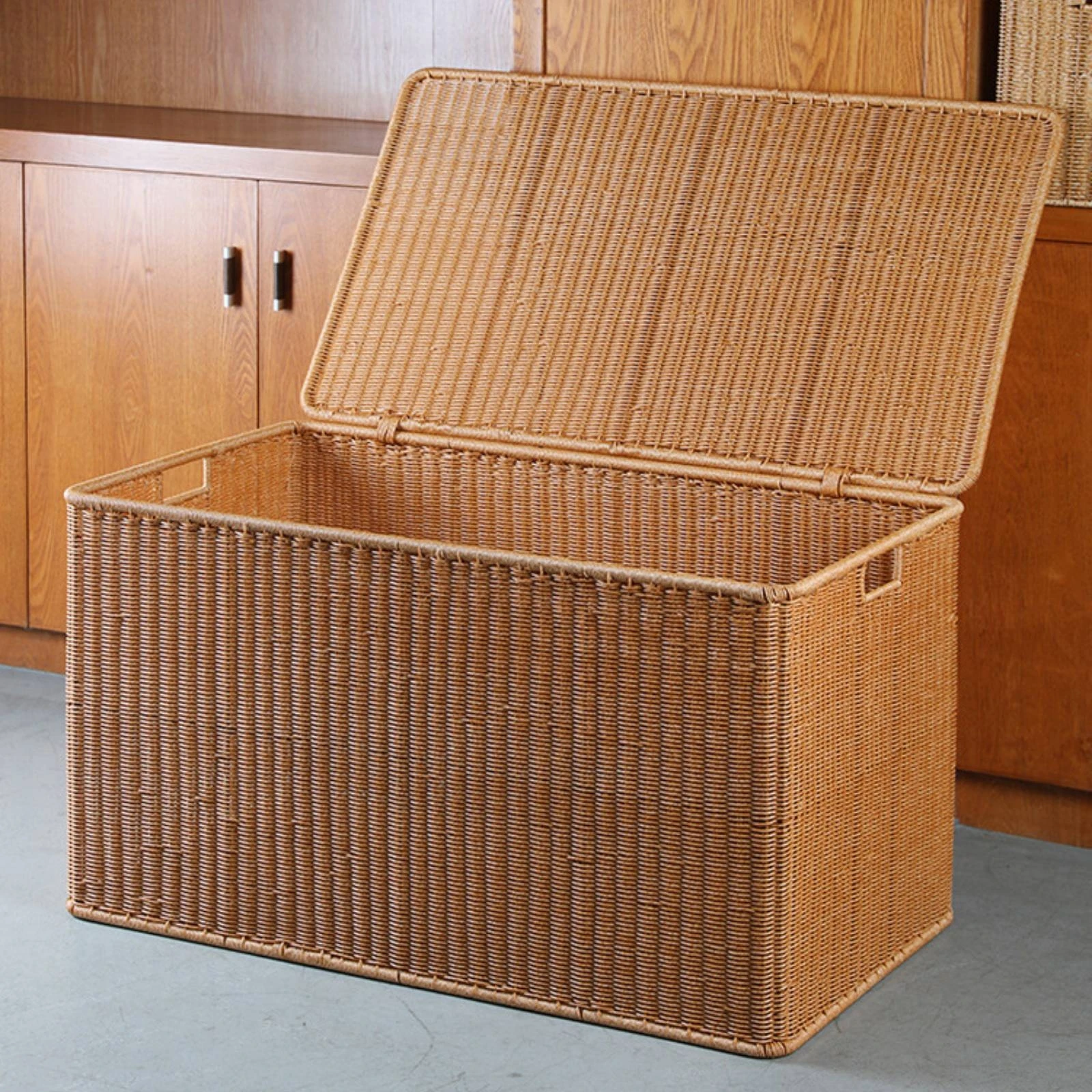 

Rattan Storage Chest Hinged Lid Rattan Storage Trunk Household Organizer Reinforced Frame Rounded Edges