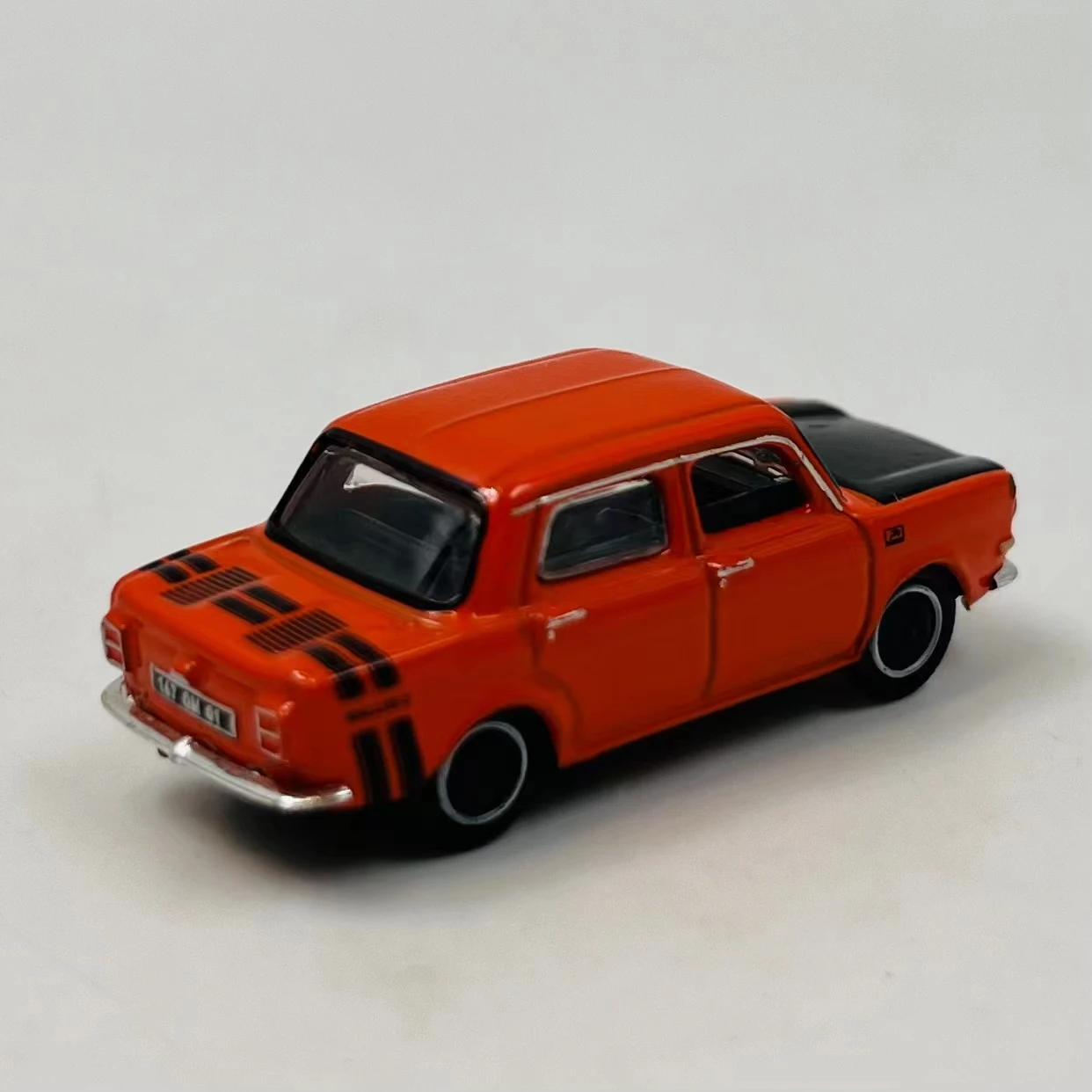 Diecast Alloy 1:87 Scale 1974 SIMCA 1000 Car Model Orange For Adult Classic Collection Display Static Decoration Ornament