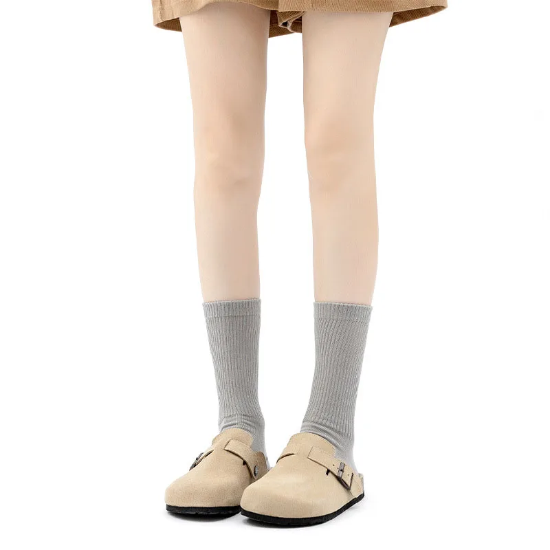 

4 Pairs a Lot Autumn Pure Cotton Girls 4 Colors Simplicity Pit Strip In Tube Socks Ladies Solid Color Socks