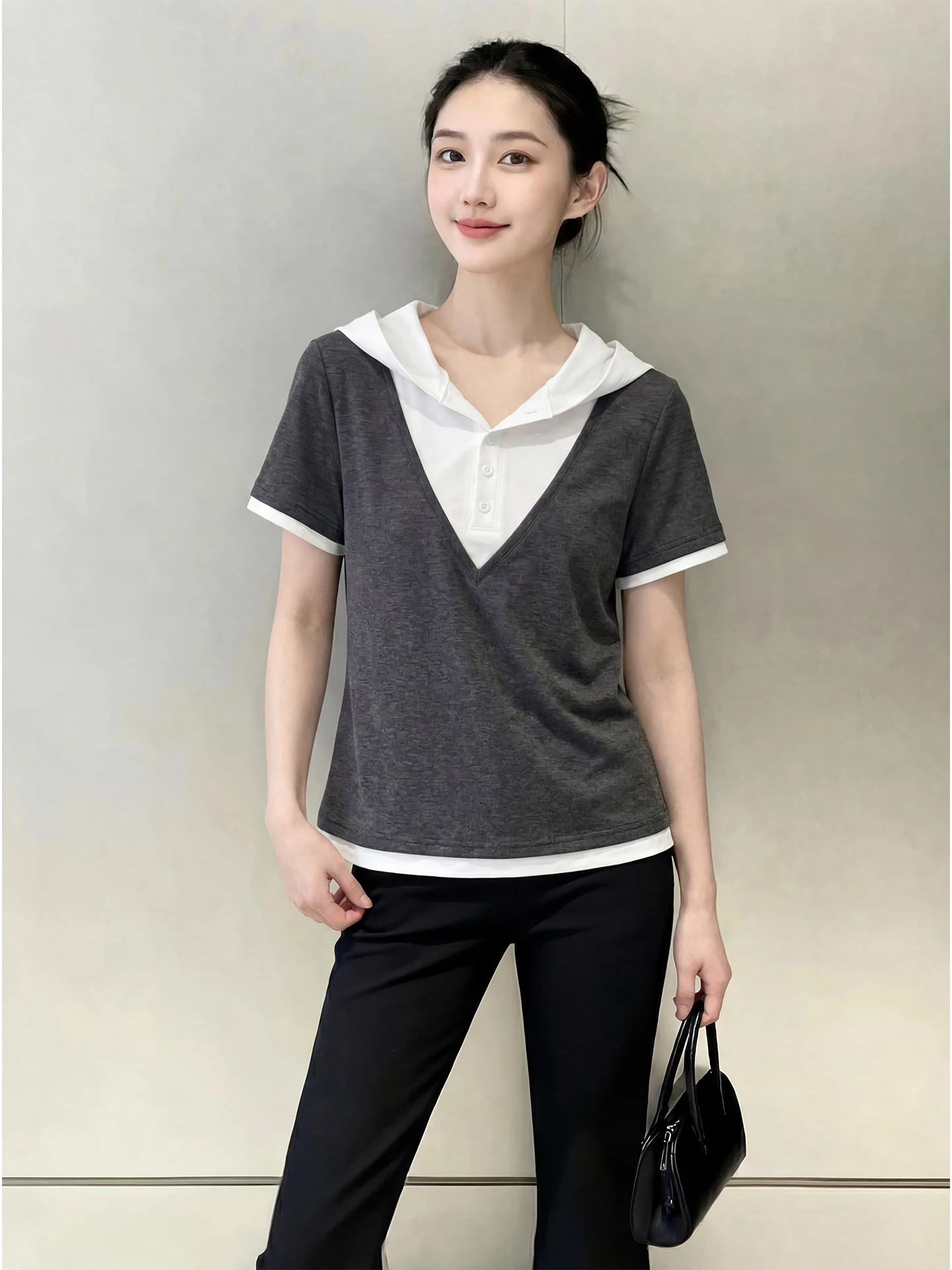 

Spring 2026 plus Size Slim Fit V-Ne ort Sve T-irt Deep ey mat Sle French Sle Floral Pattern Casual Top