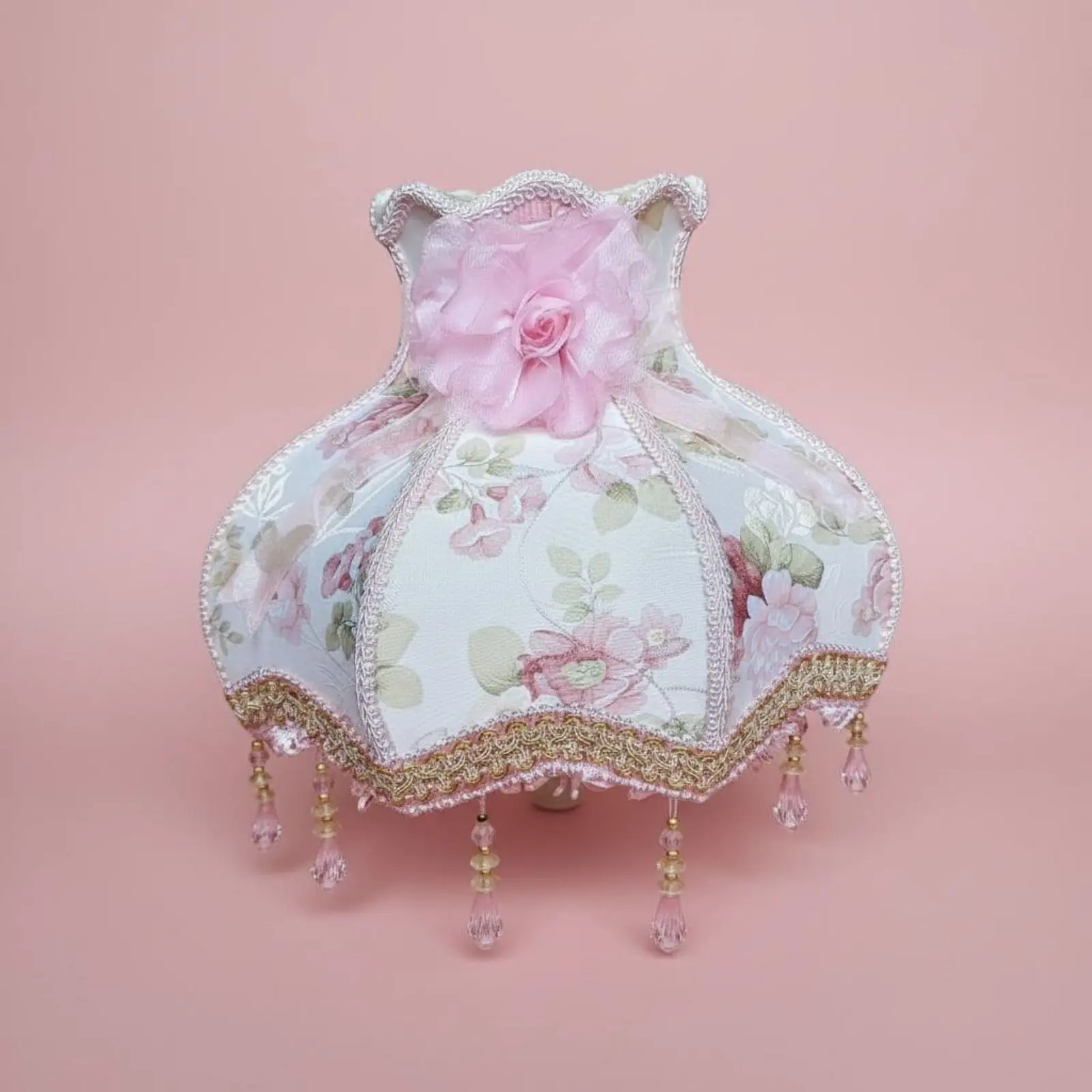 European Design Lamp Shade Romantic Atmosphere Vintage Floral Lampshade Beaded Edging Lampshade Handmade Craftsmanship for Girls