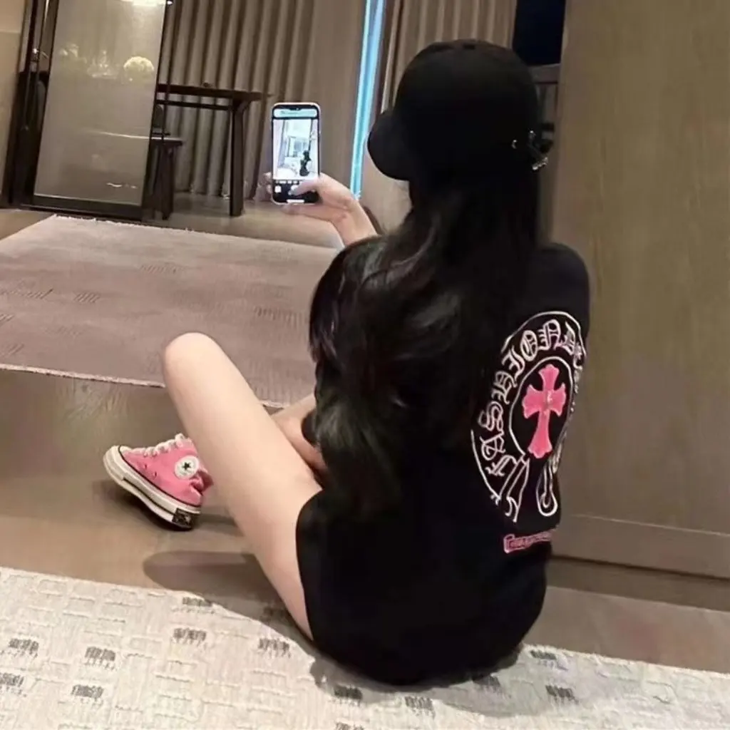 

Women's Summer Fashion T-Shirt Pure Cotton Short-Sleeved Printed Simple Letter Design Loose Top by a Niche Brand