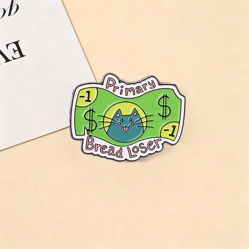 �Primary Bread Loser“ Emaille-Abzeichen, lustiger Katzen-Geld-Meme-Stil-Pin, grünes Dollar-Schein-Design, Metallbrosche, Revers-Accessoire, Geschenk – Detail 5