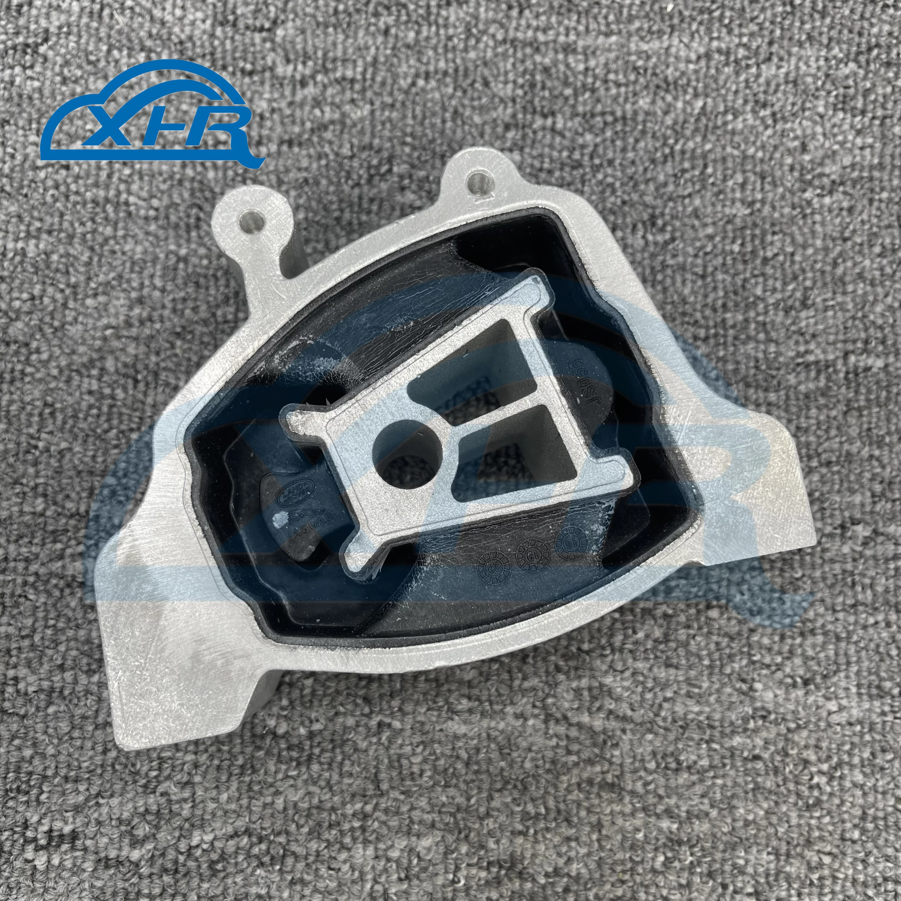 

Engine Bracket Insulation Mount Fixing LR114070 For Land Rover Discovery Sport L550 Range Rover Evoque L551 J9C11795