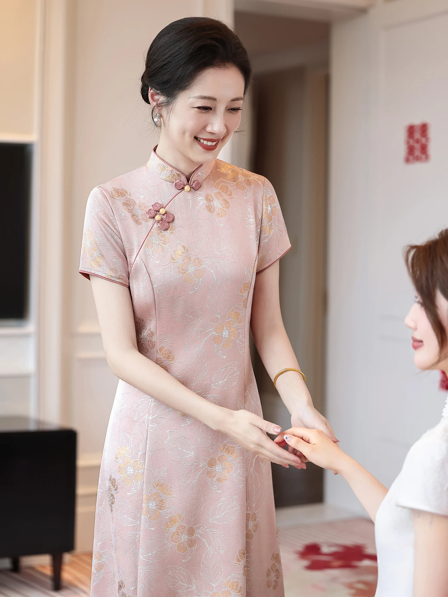 

Розовое свадебное платье для молодой мамы, элегантное, в винтажном стиле, средней длины, из полиэстера, с коротким рукавом, однотонное, летнее, новинка...