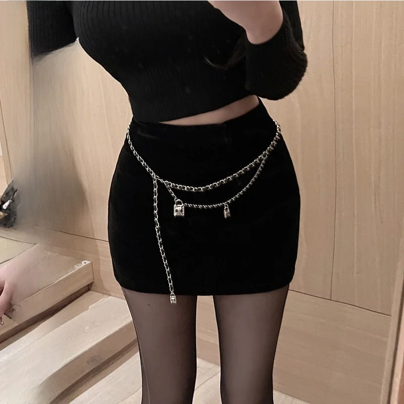 

Faionable Bla Velvet Skirt High Waist A-Line Silhouette Zipper Closure Commute Friendly Color ort Skirt