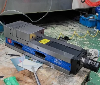 4 Inch Precision Hydraulic Vise for CNC Machining Center with Mechanical Force Amplification System