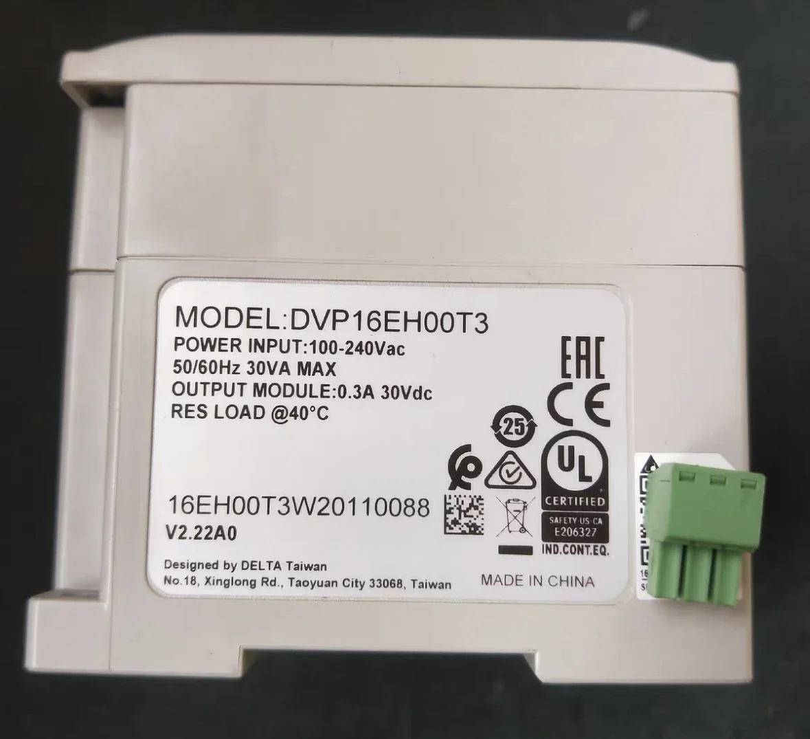 Controller PLC DVP16EH00T3 usato