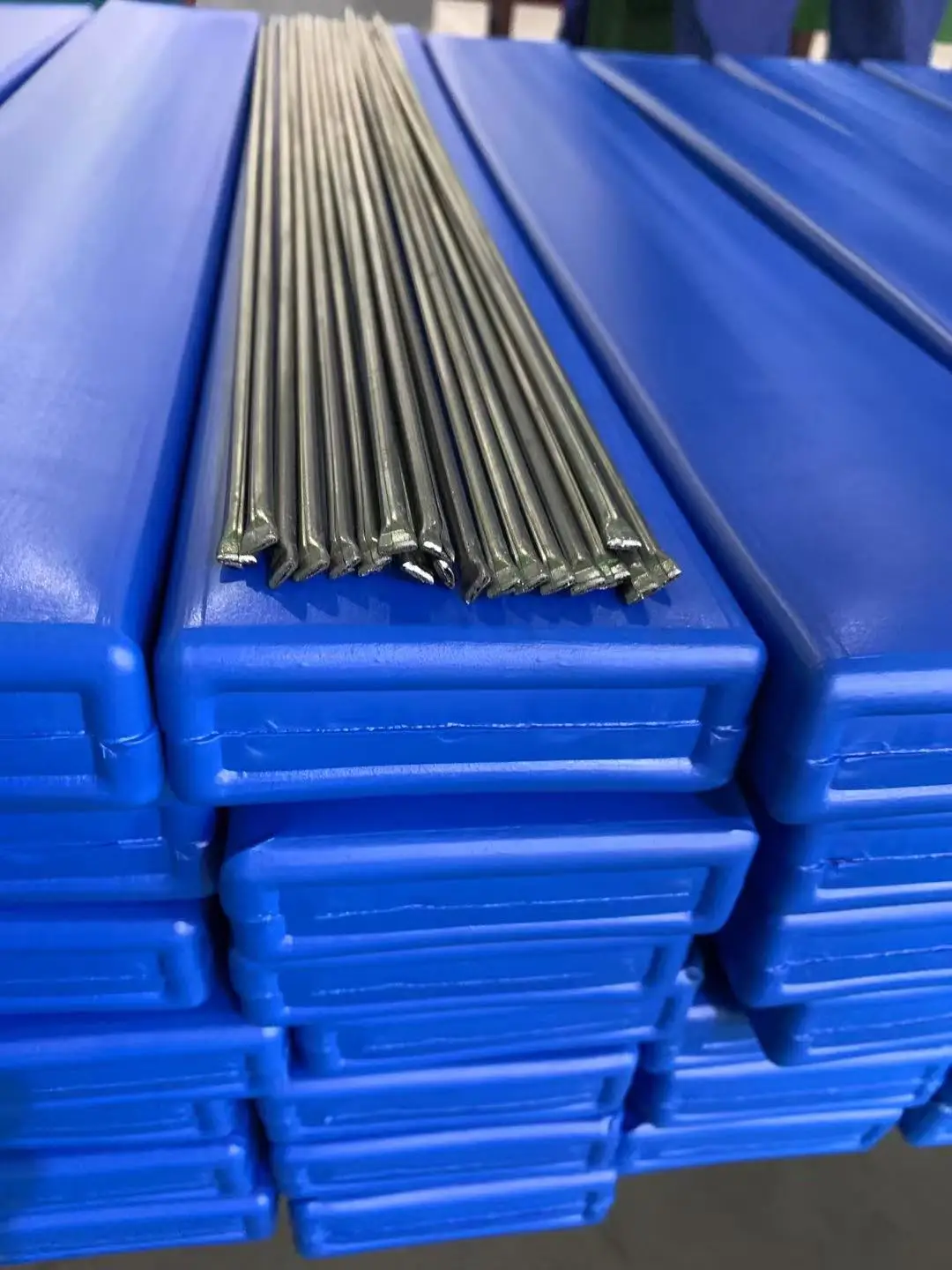 Cast Tungsten Carbide Tubular Welding Rod Rotary Drill Bushing Hardfacing Electrode with Co-Binder Matrix