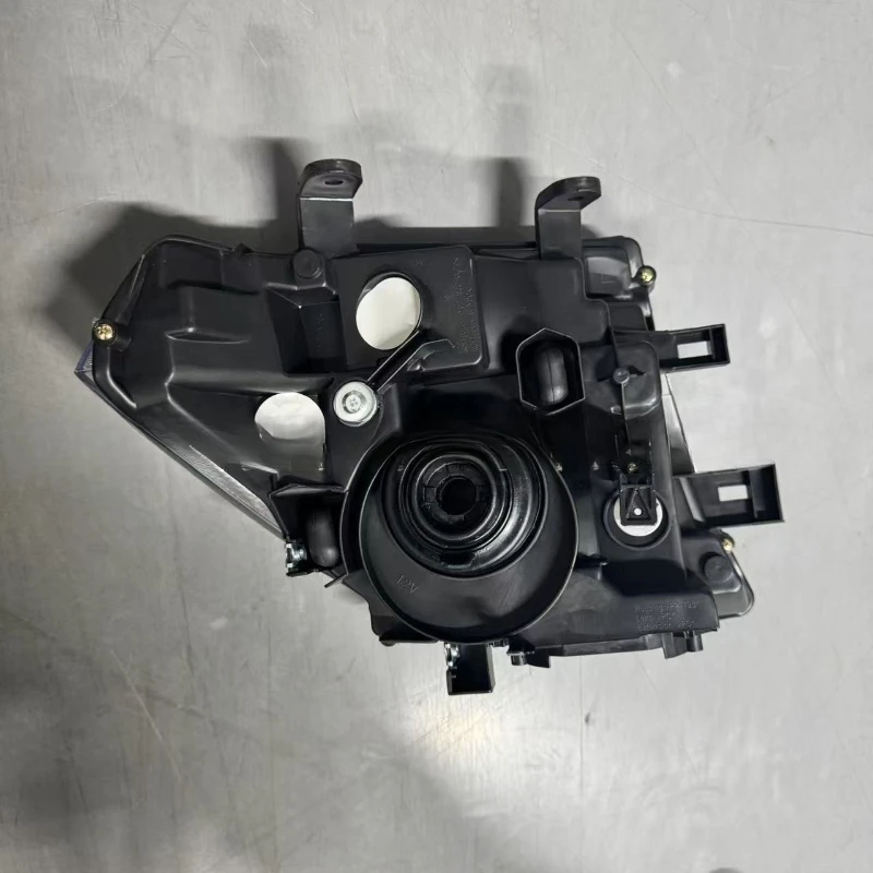 

For Nissan D40 2005-2009 NAVARA Headlights 26010-EB71B