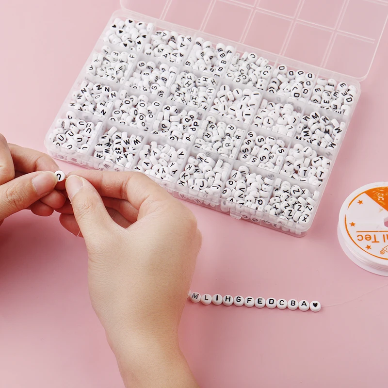 

Louleur 24 Grid High Quality Round Flat English Alphabet Acrylic Beads Kits Letter Beads Box With Stretch Cords Wholesale