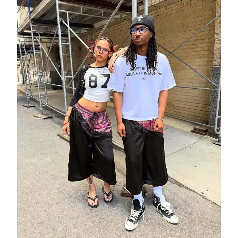 Y2K Contrast Plaid Stitching Five-Point Shorts rainbow Plaid Stitching Drawstring Elastic Waist Wide Leg High Street Pants.
