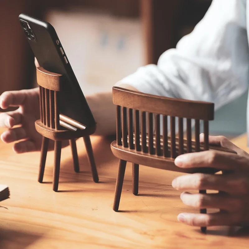 

Wooden Desktop Chair Phone Holder, Cute Portable Lazy Bench,Tablet and IPad, Charging Bracket, Creative Stand, Antique Mini Seat