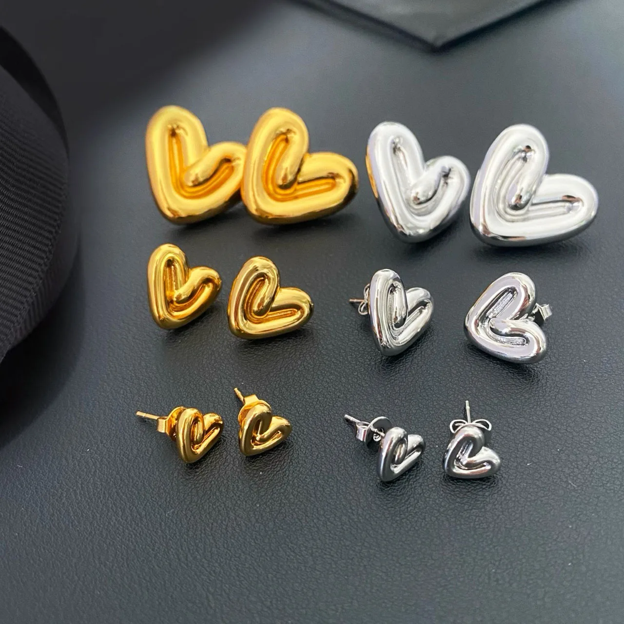 New Jewelry & Accessories Classic Style High-Quality 3 Types Of Heart-Shaped Embossed Earrings For Women's Parties & Gifts