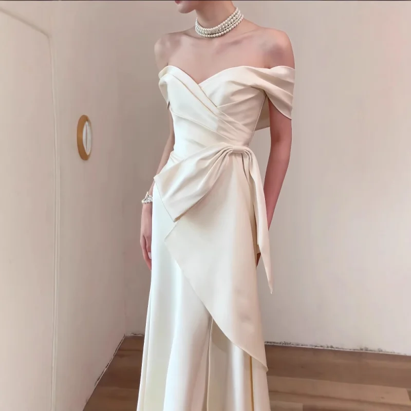 

French Off-Shoulder Light Wedding Dress Bride Simple Satin Niche High-End White Mermaid Gown for Reception and Exit