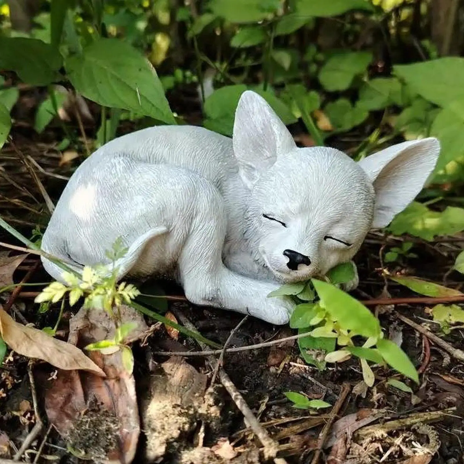 Lying Fox Ornament Lawn Resin Unique Outsides Yard Art Decorations Remembrance Balcony Memory Memorial Sleeping Fox Sculpture