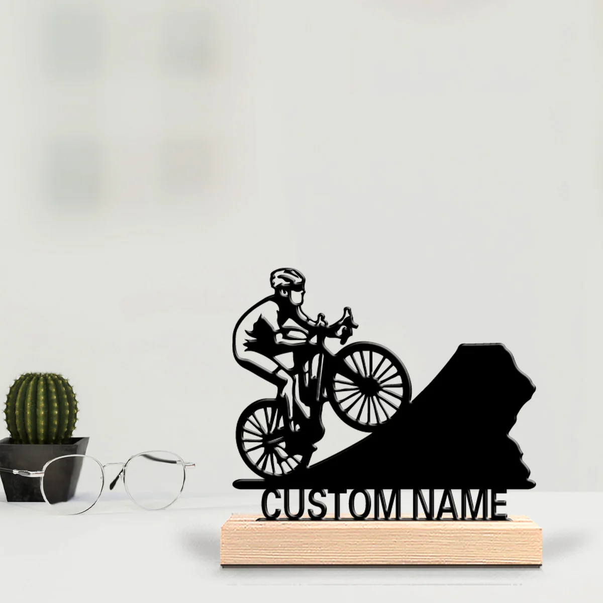 1pc New Design Personalized Custom Bicycle Mountain Metal Statues Metal Art With Wooden Base Cafe, Retro Home Decor