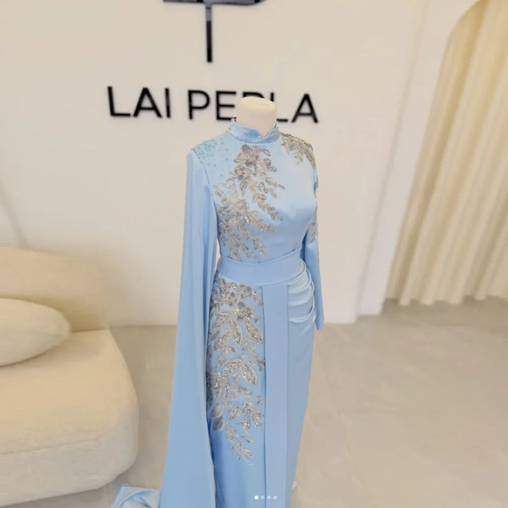 Vestido de Noche Formal Rojo Personalizable sin Tirantes con Volantes Escalonados, Cuello Choker y Abertura Alta para Fiesta de Graduación, Boda o Invitada