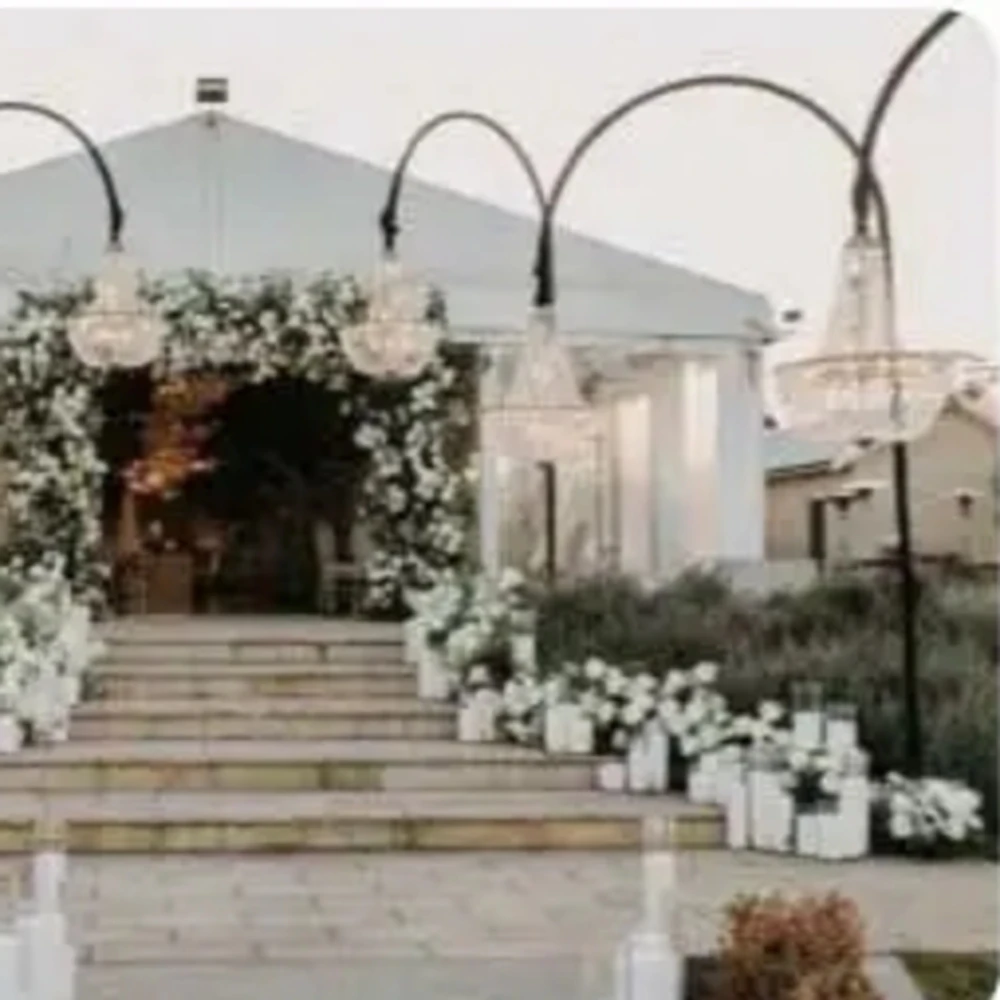 4pcs Wedding Arch Tall Free Stand Chandelier Pole Hanging Gold Chandelier Walkway Stand