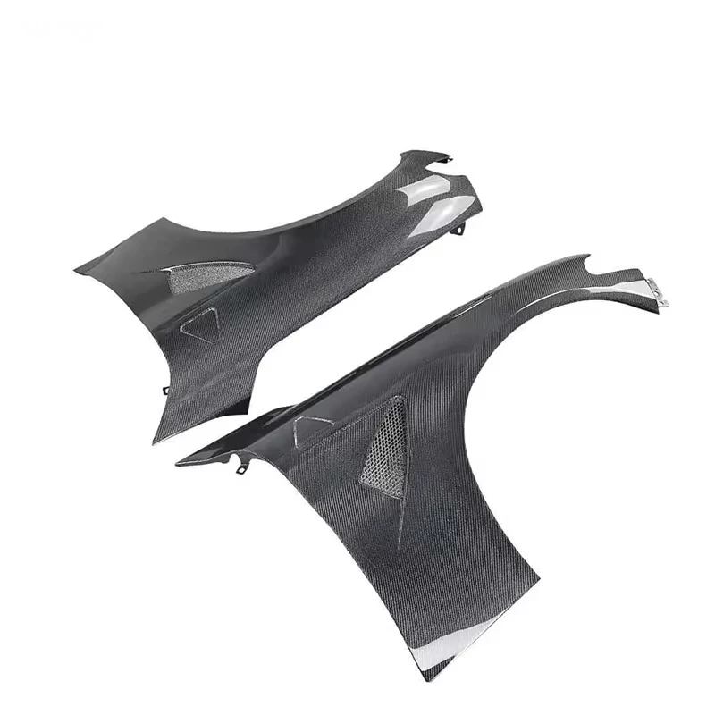 

Передние крылья из углеродного волокна, подходящие для Giulia 2017-2022 гг.