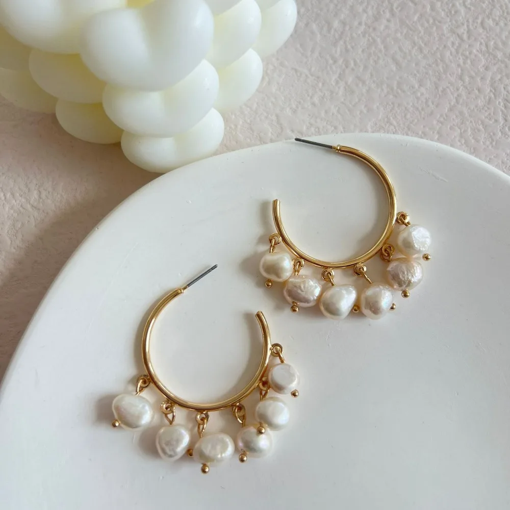 

Personalized Design Hook Earrings, Natural Pearl C-shaped Large Earrings Light Luxury, High-end Temperament, Internet Celebrity