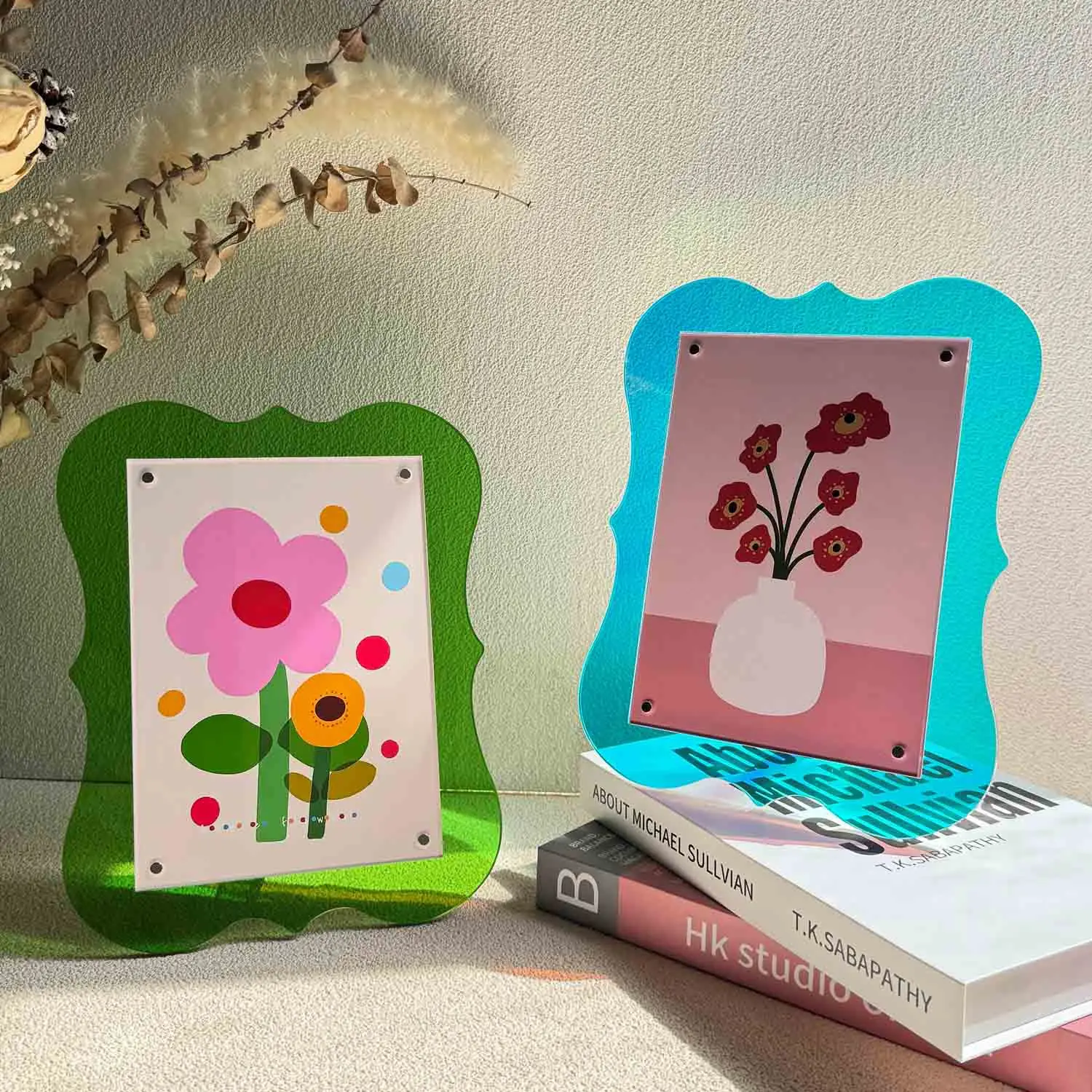 

7 "vertical Color Acrylic Picture Frame Swing Table Wavy Postcard Display Frame Transparent Magnetic Decorative Picture Frame