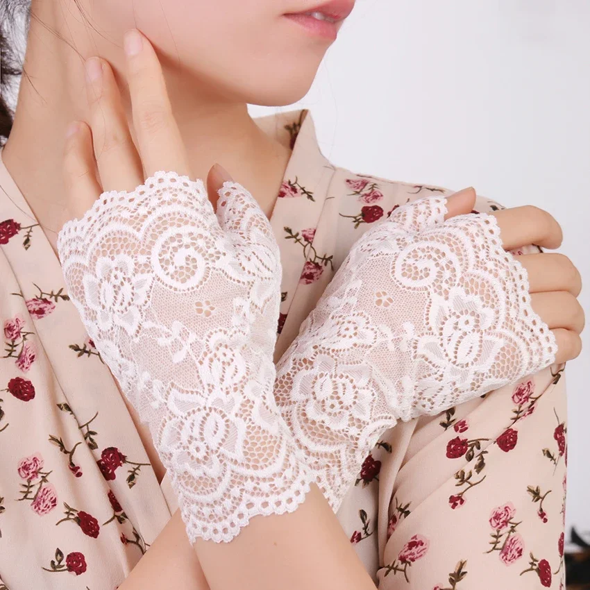 1 Pair Summer Autumn Sexy Lace Gloves Girls Women Sunscreen Short Gloves Fingerless Driving Gloves Half Finger Mittens Elastic