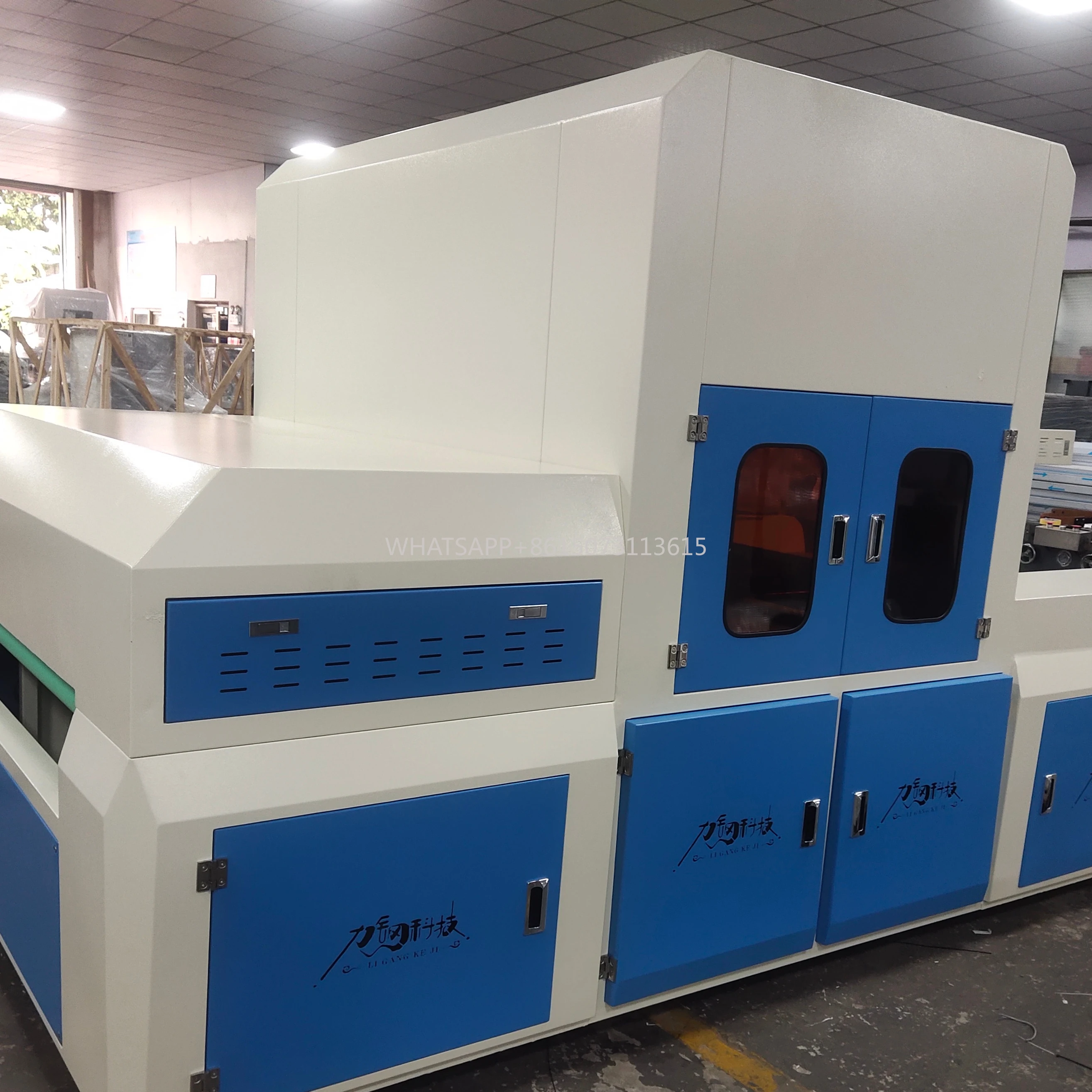 Ultima tecnologia Tessili per la casa Macchina da disegno a tratteggio Forte forza di compressione Bassa tensione Lunga durata con motore centrale