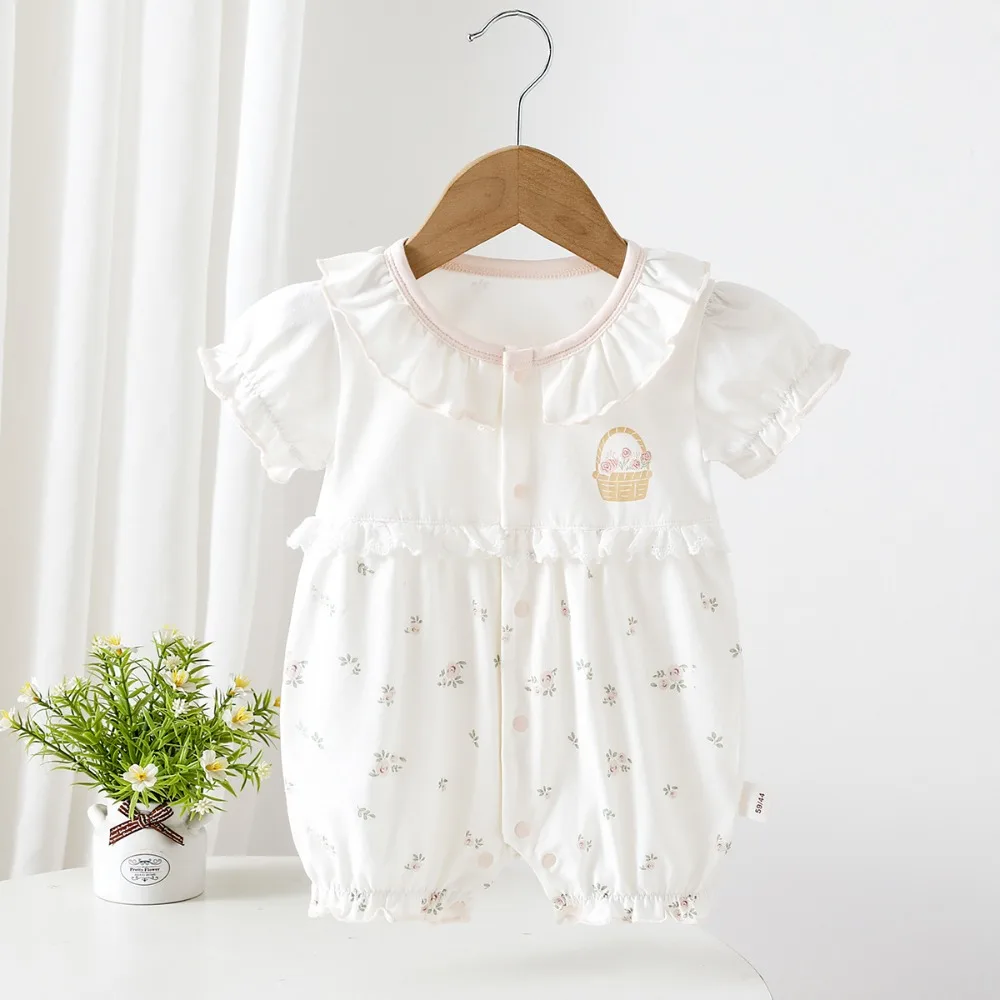 

Новый летний комбинезон для девочек 2026 года: с кружевным воротником, короткими рукавами и шортами. Милая серия детских комбинезонов для девочек.