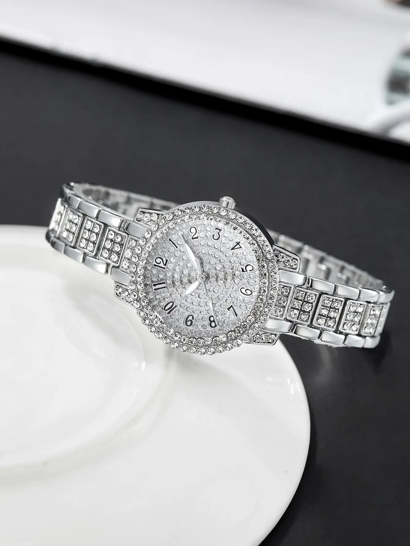 Ladies' Fashion Starry Sky Set Diamond Watch Roman Round Treasure Bowl Full Diamond Quartz Watch