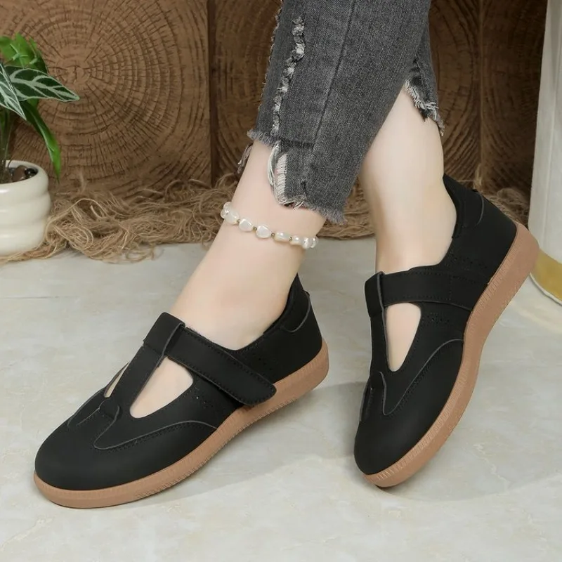 Women T‑Strap Mary Jane Sneakers 3CM Platform Sole Hook and Loop Closure Breathable Cut‑Out Casual Daily Walking Footwear