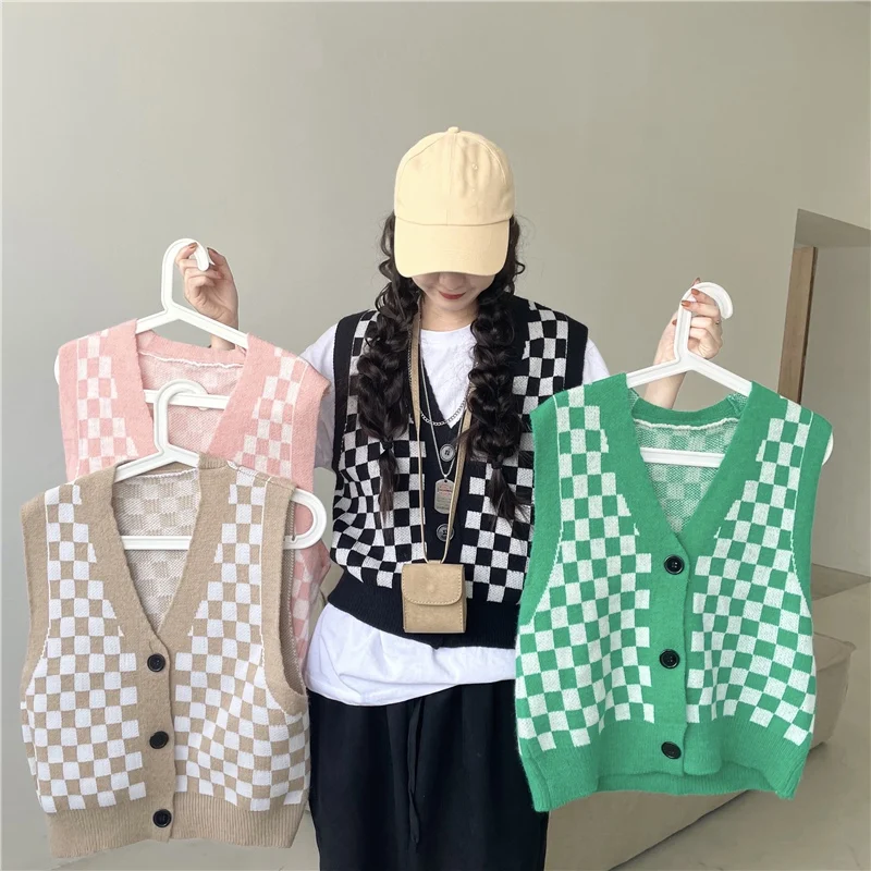 College Style Vintage Cardigan Sweater Vest For Women Loose Fit V Neck Sleeveless Knitted Plaid Button Down Tops