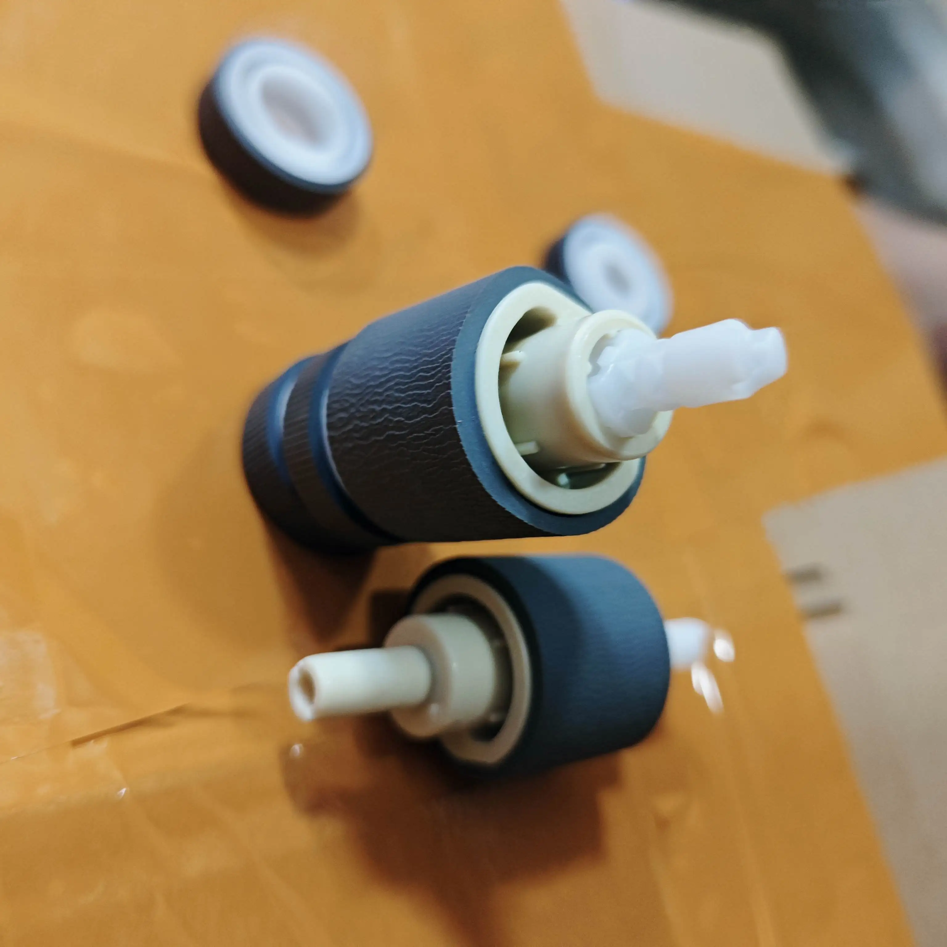 

1pcs Compatible NEW Paper Pickup Roller for HP 2035 2055 P2035 P2055 P2035n P2055d P2055dn P2055x RM1-6414-000