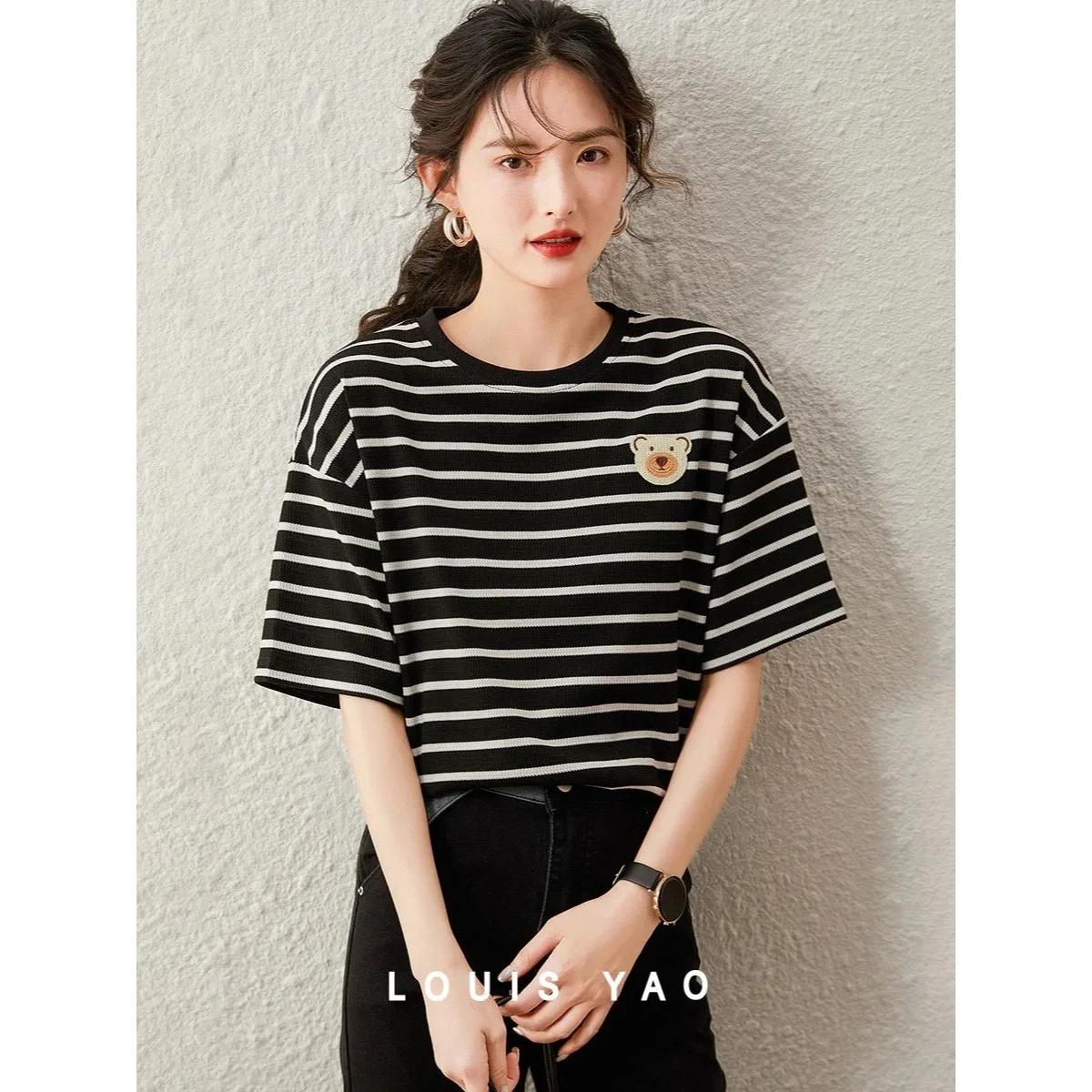 

Striped Women's Short Sleeve T-shirt Loose Loose Drop Shoulder Sleeve Woman Tee Embroidered Round Neck Top Women Summer 2025