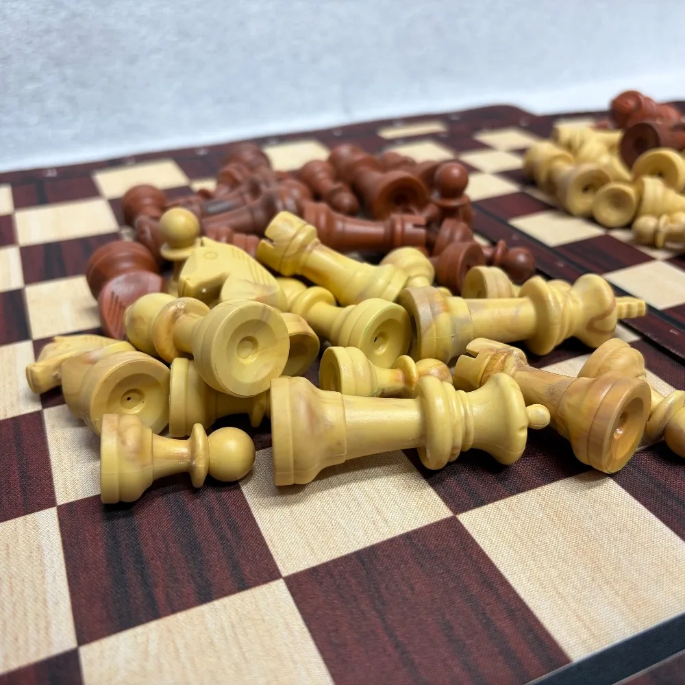 35CM/24CM Chess Sets, Imitation Solid Wood Pieces IN: A Chessboard + 32 Chess Pieces for Family Gatherings and Party Game Night