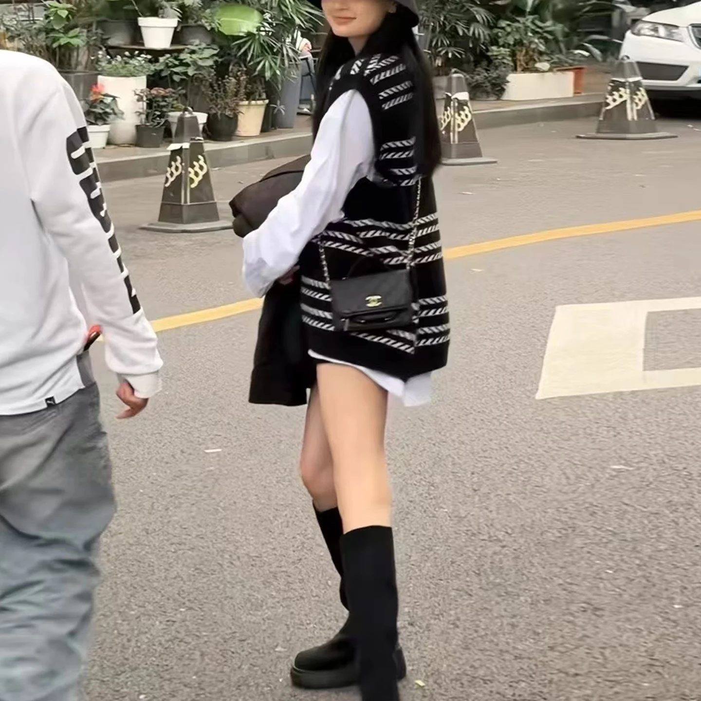 Chaleco de Punto Holgado con Cuello en V para Mujer, Verano 2025, Nuevo, a Rayas, Abierto, Cómodo, Mezcla de Poliéster