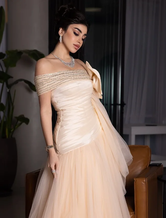 High Quality Customized Floor Length Strapless Backless Beaded Bow Off Shoulder Sleeveless Robe Pour Mariage Invité Part Dresses