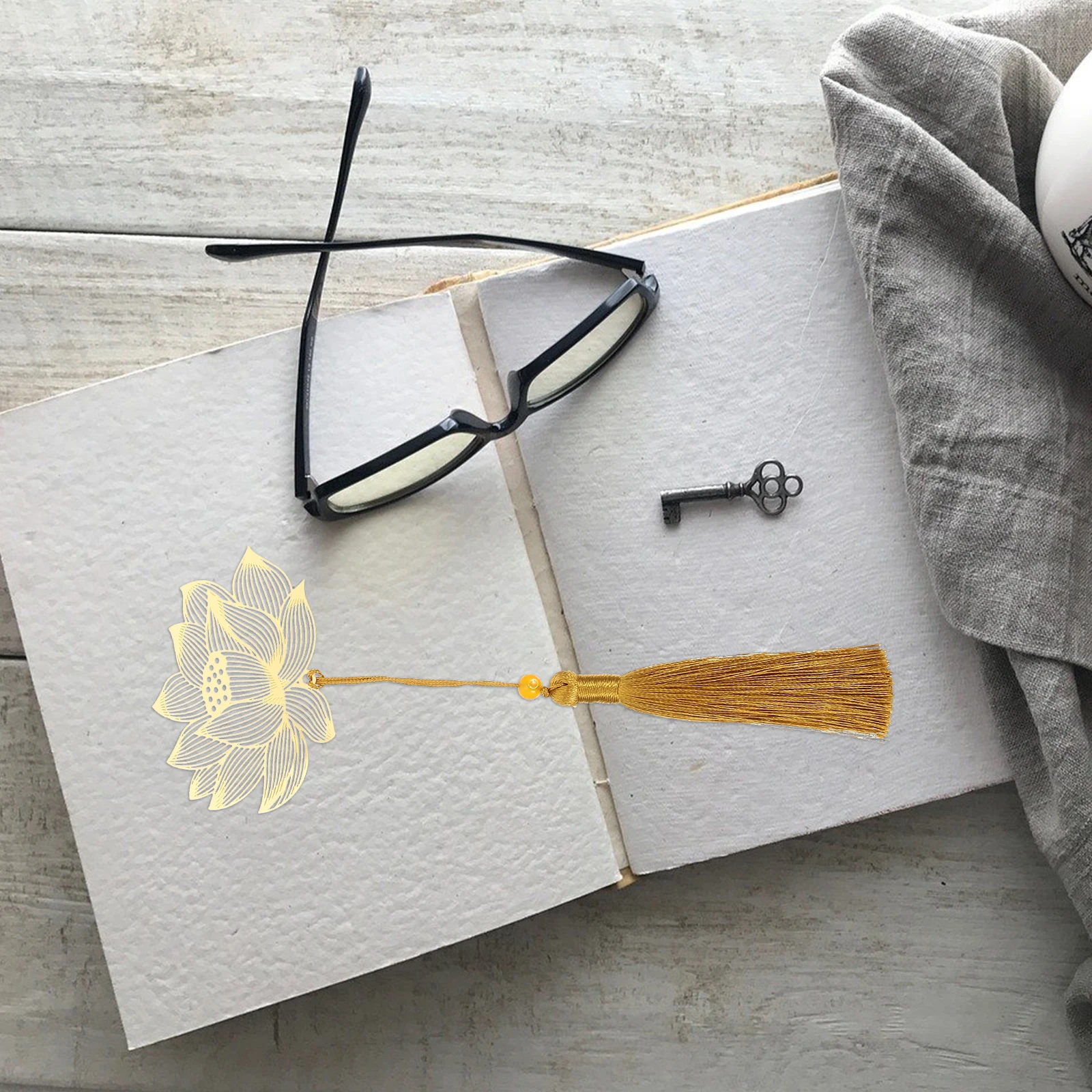 

3 Pcs Metal Bookmarks Pretty Leaf Tassel Student Fringe Trim Book Page Markers Brass Hollow Bookmark Reading Accessories Gifts