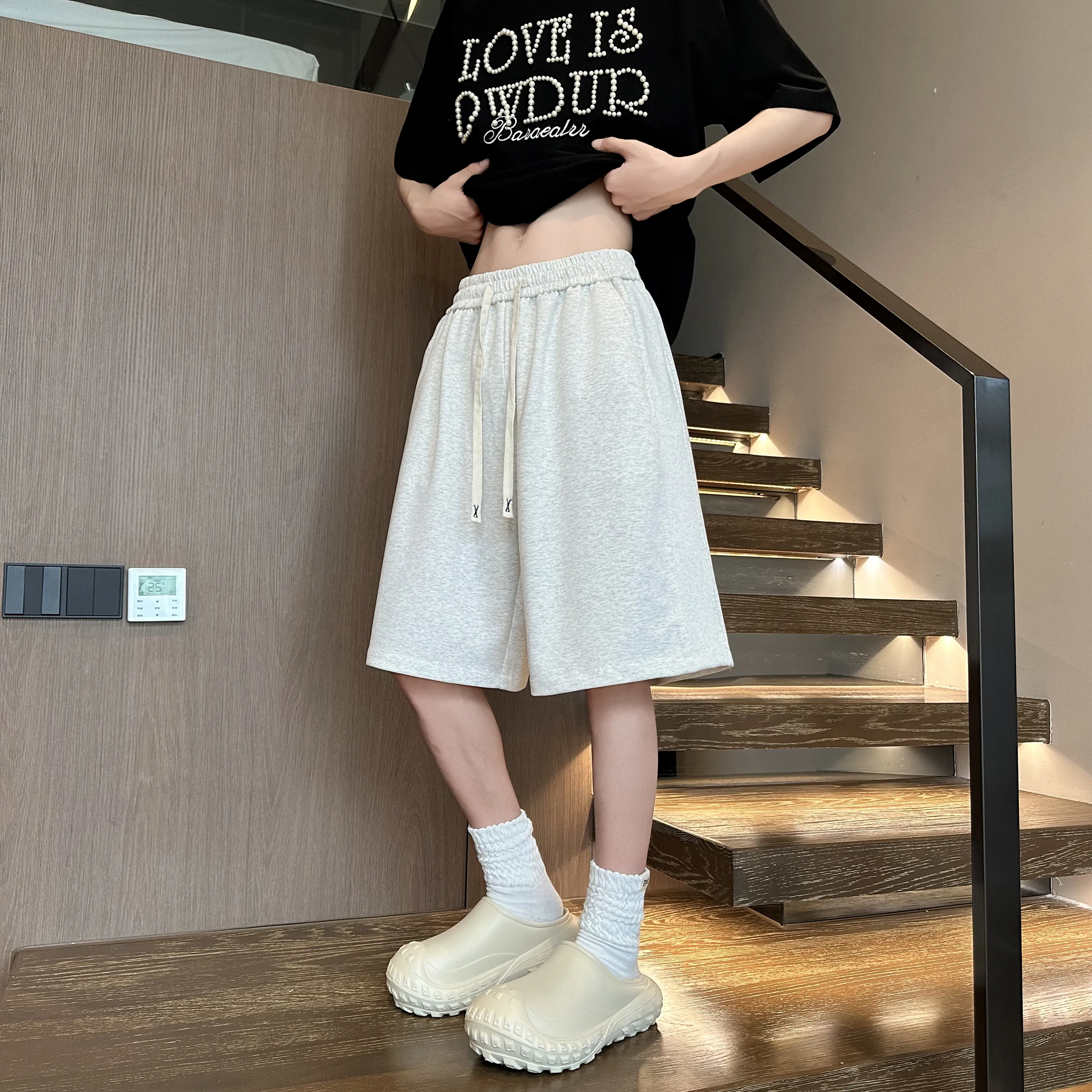 

Luokou striped casual shorts for men, summer trend, outerwear, straight leg, mid length shorts, sports five quarter length sweat