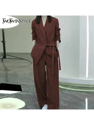 TWOTWINSTYLE Solidny dwuczęściowy zestaw dla kobiet z klapami i długim rękawem Spliced Lace Up Blazer High Waist Pant Elegant Sets Female Fashiom