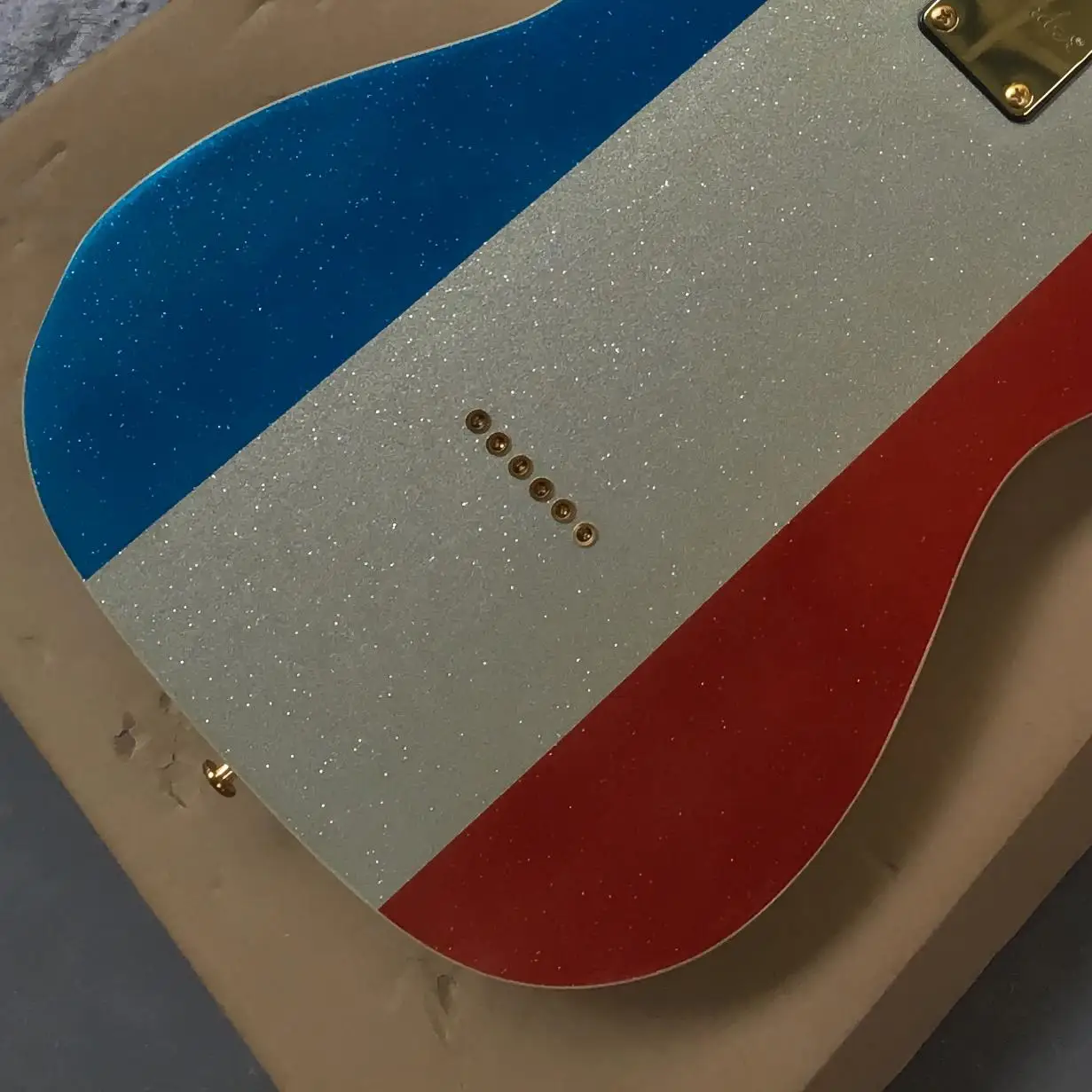 Red Silver Blue Sparkle Electric Guitar, Dual Single Coils, Gold Hardware, Fixed Bridge, 22 Frets, 25.5 Inch, Gift