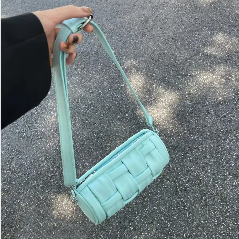 New In Mini Leather White Crossbody Bags Ladies Handmade Weaving Cylinder Handbags All-match Blue Shoulder Bags For Women 2024