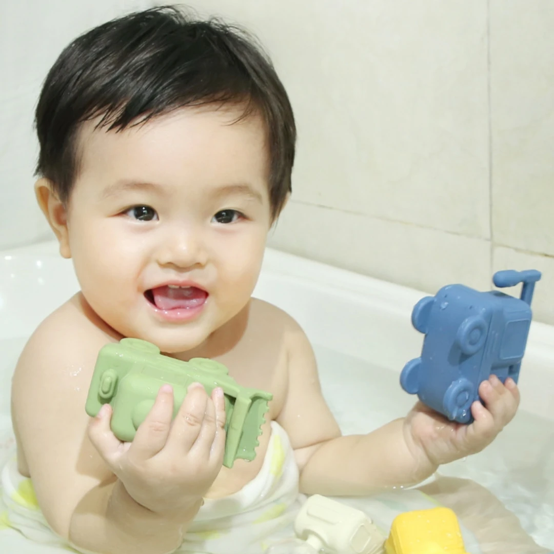 Children's Bath Engineering Car Silicone Baby Splashing Baby Bath Floating Bathroom Toys