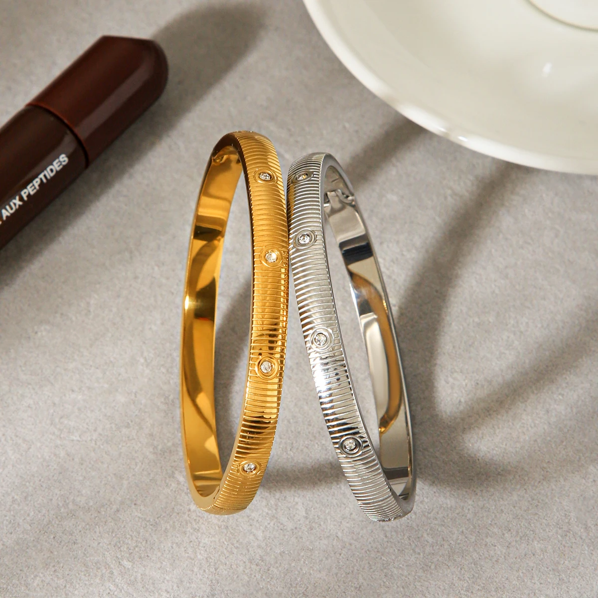 

Huang Chao Y2k Style Gold Silver Stainless Steel Bracelet Inlaid With Round Zircon Daily Wear Jewelry Accessories Gifts