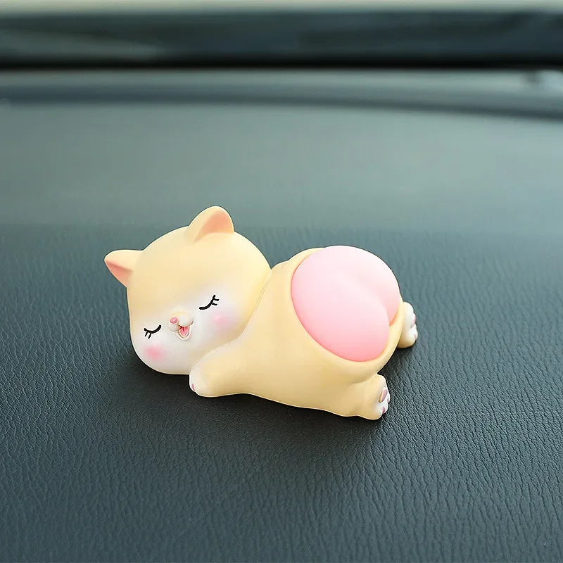 2023 New Decompression Tool Q Bounce Butt King Car Decorations Cute Cartoon Resin Animal Console Inside The Ornaments Car Decor